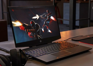 15.6インチのゲーミングノートパソコン「HP OMEN 15」の画像